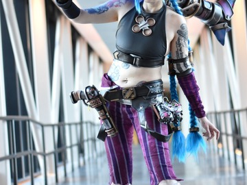 Selling with online payment: Fishbones prop Jinx