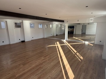 Location à l'heure: Offre spéciale Vacances - Salle 60m² avec miroirs