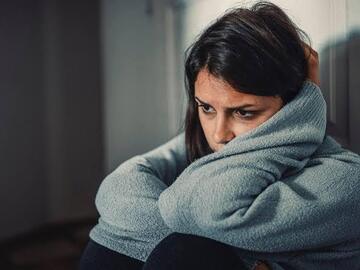 Selling: Why is he acting cold ? Fast answers 