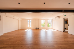 location par demi journée (4h): Salle 1 de répétition de 60m² (sans miroirs)