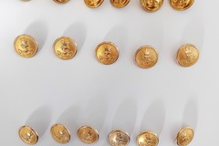 Selling: Lot de 18 boutons dorés "ancre marine"
