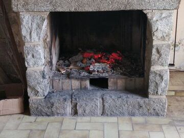 À vendre: Cheminée en pierre avec linteau