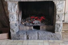À vendre: Cheminée en pierre avec linteau