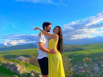 Selling: Single & Seeking: When Will Love Find You?