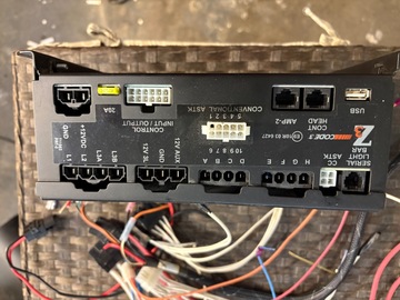 Selling with online payment: Code 3 Z3 Serial siren w/harnesses