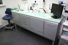 Gebruikte apparatuur: Cabinet met miscea kraan