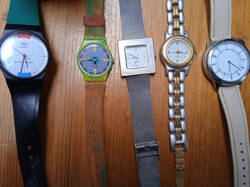 À donner: lot de 6 montres à réparer