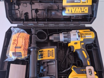 À vendre: Visseuse à percussion Dewalt DCD996P2