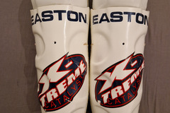 Verkaufen mit Online-Zahlungen: Schienbeinschoner: Easton X-Treme Catalyst – 15" (38cm)