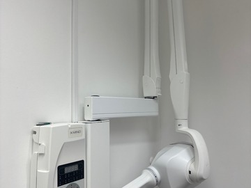 Gebruikte apparatuur: Satelec, X-Mind DC Intra-oraal röntgensysteem met 3Disc FireCR de