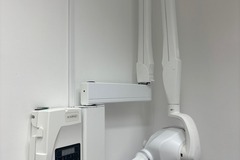 Gebruikte apparatuur: Satelec, X-Mind DC Intra-oraal röntgensysteem met 3Disc FireCR de