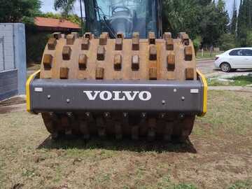 En alquiler: RODILLO COMPACTADOR 11TN VOLVO