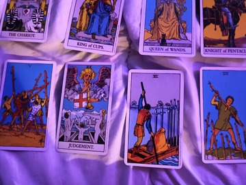 Selling: Singles love reading 