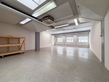 Renting out: 63m2 työtila, Roihupelto