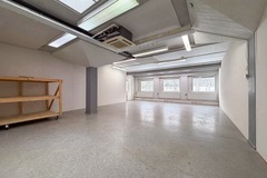 Renting out: 63m2 työtila, Roihupelto
