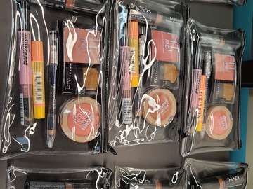 Bulk Lots: Lot of 20 L'Oreal Maybelline Cosmetic Bundles 