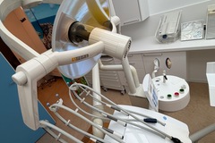 Gebruikte apparatuur: Sirona Behandelstoel Linkshandig