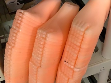 Bulk Lots: 130pcs Size 7, Right Foot Plastic Shoe Forms, Used