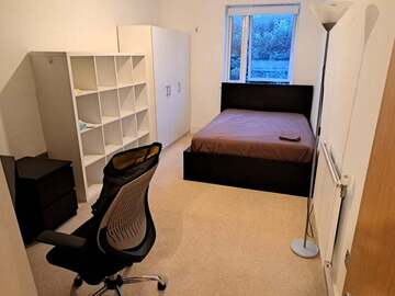 Renting out: Epping NSW ,spacious Furnished bedroom in a two bed apartment