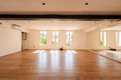 location par demi journée (4h): SALLE DE RÉPÉTITION 2 - 60 m2 - (4h)  EN SEMAINE