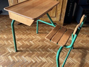 Vente: A vendre Bureau d’écolier 1950 / 1960.