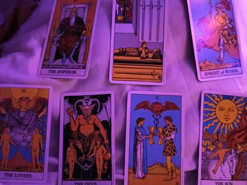 Selling: Love or friendship reading straight to WhatsApp 