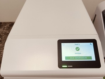 Nieuwe apparatuur: Melag Vacuclave 105