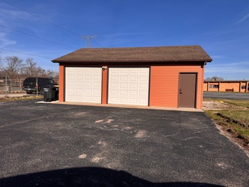 Monthly Rentals (Owner approval required): Lansing IL, 2 Car Garage Near Airport And Indiana Border