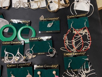 Bulk Lots: 400 pairs--Asst. Earrings--$0.25 pair!!