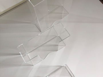 Nieuwe apparatuur: Wandhouders tbv handschoendozen ed