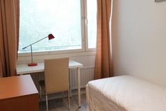 Renting out: furnished room (girl only) close to campus