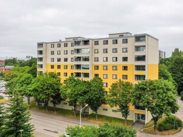 Renting out: Furnished room available near Aalto