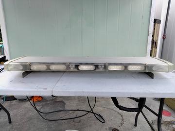 Selling with online payment: Whelen LFL Liberty 48" Lightbar Red/White