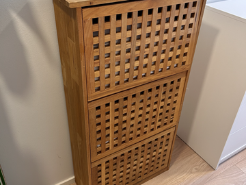 Myydään: Wood shoe cabinet