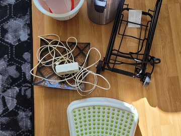 Annetaan: Giving away some items