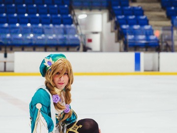 Selling with online payment: Genshin Impact Yun Jin + Akademiya Lisa