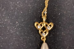 Bulk Lots: 66 pcs-18" Pearl Teardrop-Swarovski Necklace-$1.50 pcs
