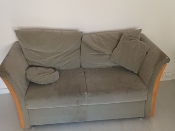 Giving away: Giving away a couch