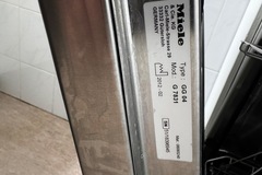 Gebruikte apparatuur: Miele professional G7831 thermodesinfector