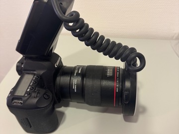 Gebruikte apparatuur: Canon Mondfotografie camera