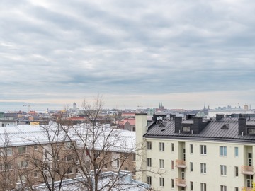 Annetaan vuokralle: Bright Kallio apartment with skyline view for rent