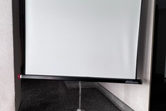 Vente: Ecran de projection  sur trépied LUMISCREEN 135