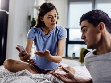 Selling: Are they playing games with me reading? 