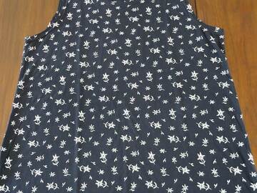 Selling: HAUT BLEU FONCE IMPRIME SPORTSWEAR