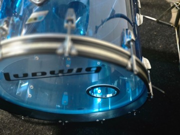 Selling with online payment: Blue Ludwig 70s Vistalites w/Speed King pedal (s)