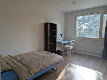 Renting out: Private Furnished Room in Shared Apartment Near Aalto