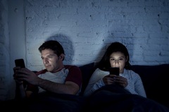 Selling: Hidden Information / Something Being Kept From You Reading 