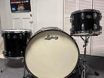 Selling with online payment: Ludwig 100 anniversary classic maple kit