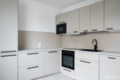Annetaan vuokralle: Renovated 2-room apartment near Aalto Campus