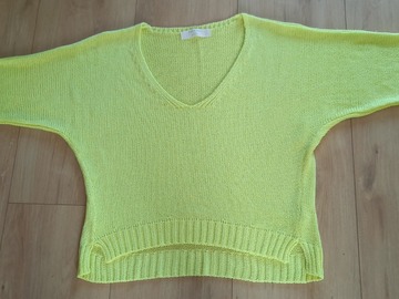 Selling: PULL JAUNE